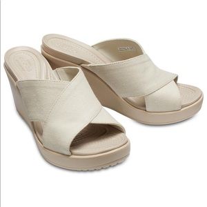 CROCS Leigh Khaki Wedge Sandle Size 9